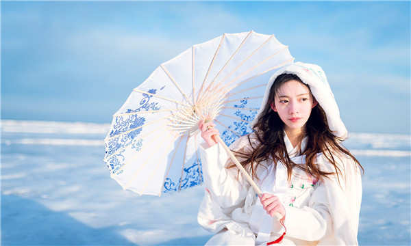 萨嘎试管代怀生子多少钱一个？助孕之路的费用分析与方案选择