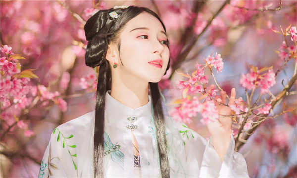 萨嘎供卵试管婴儿：助您实现家庭梦想的科学方案